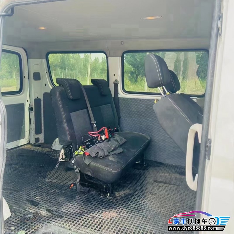 21年上汽大通V80MPV抵押车出售