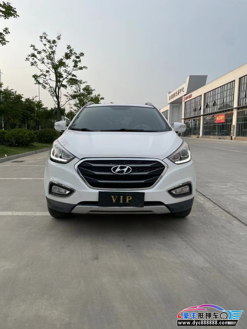 16年现代ix35轿车抵押车出售