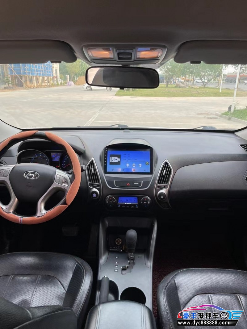 16年现代ix35轿车抵押车出售