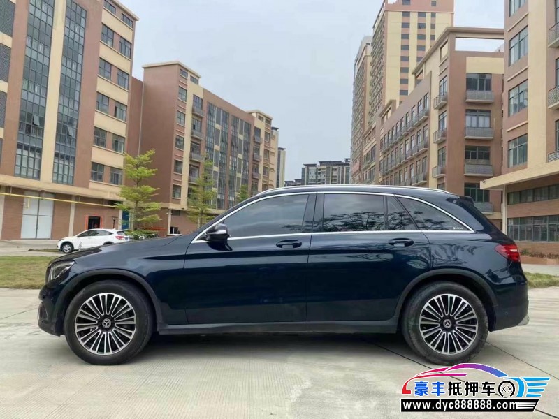 19年奔驰GLC轿车抵押车出售