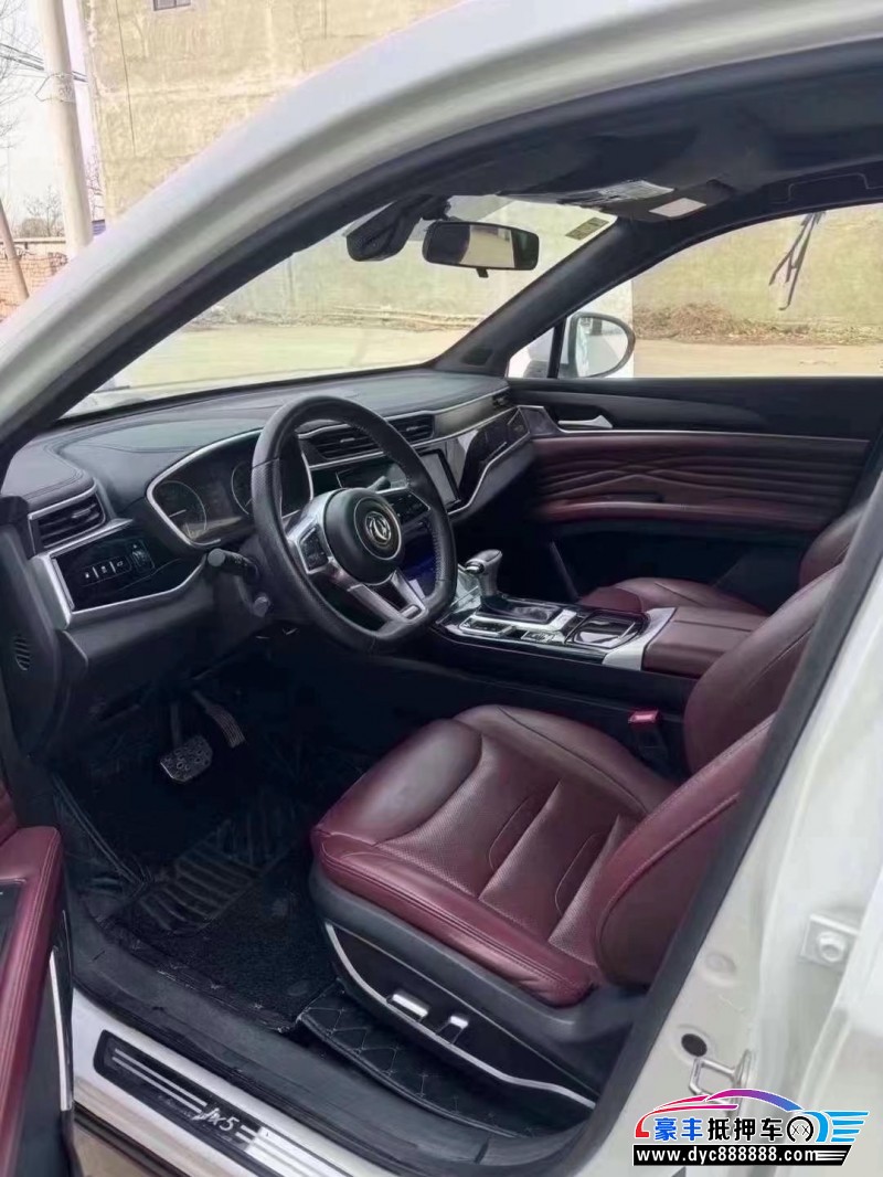 19年东风风光ix5轿车抵押车出售