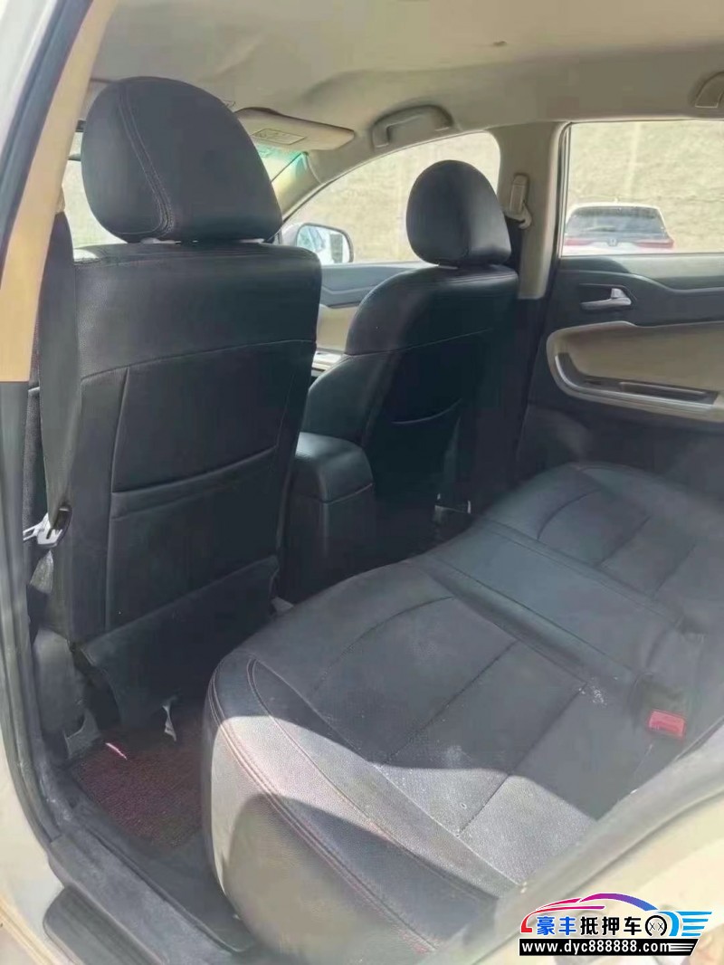 17年海马M5轿车抵押车出售