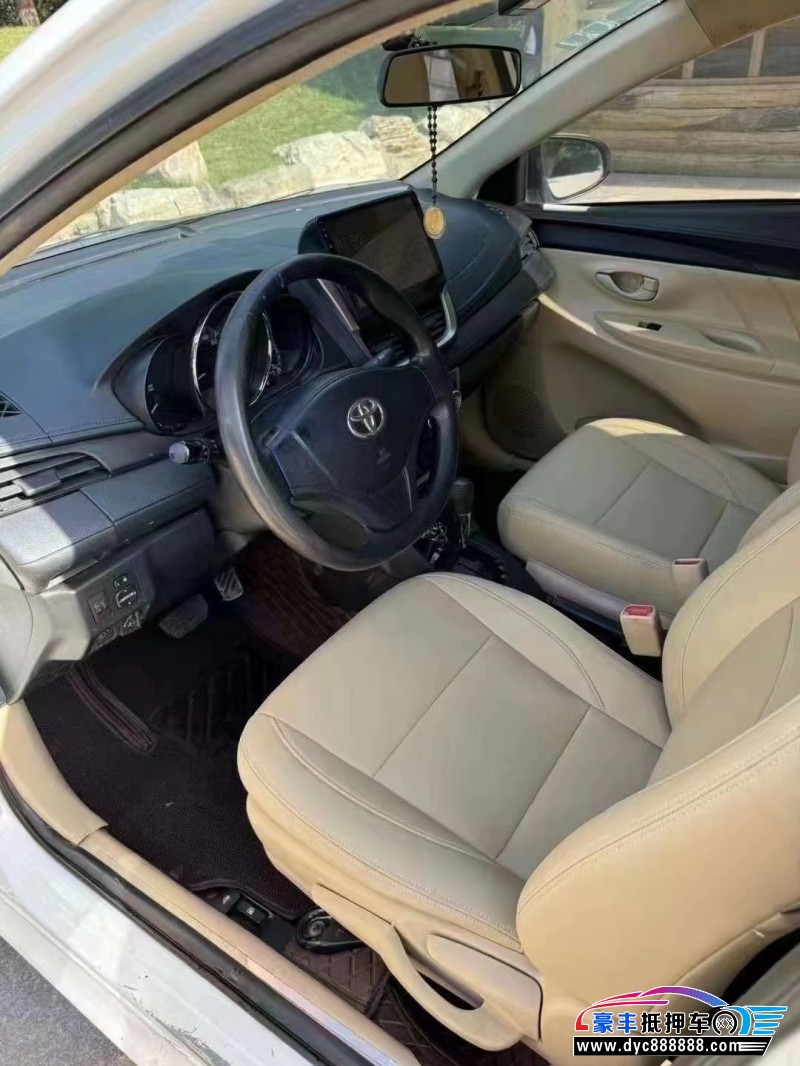 19年丰田致享轿车抵押车出售