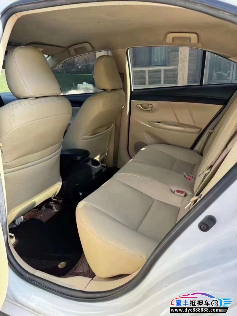 19年丰田致享轿车抵押车出售