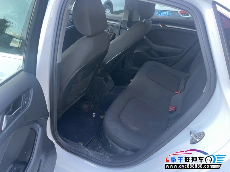 19年奥迪A3轿车抵押车出售