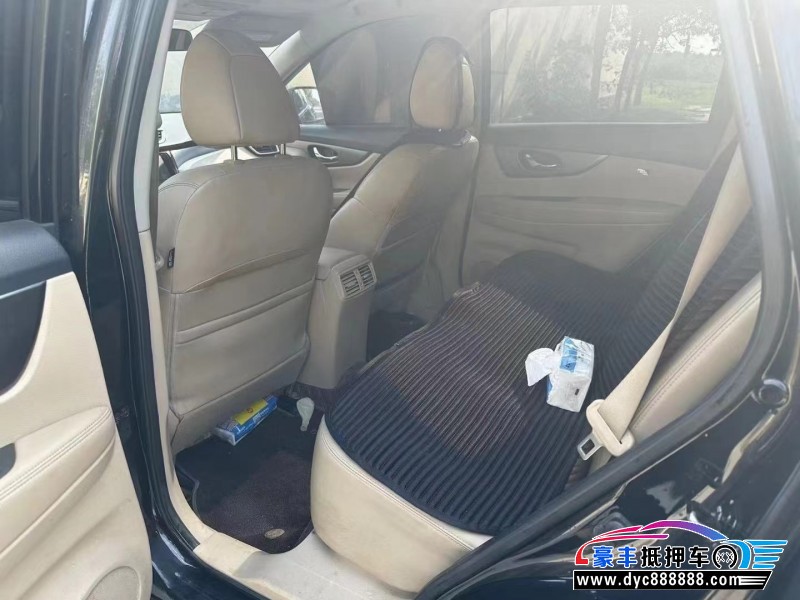 16年日产奇骏轿车抵押车出售