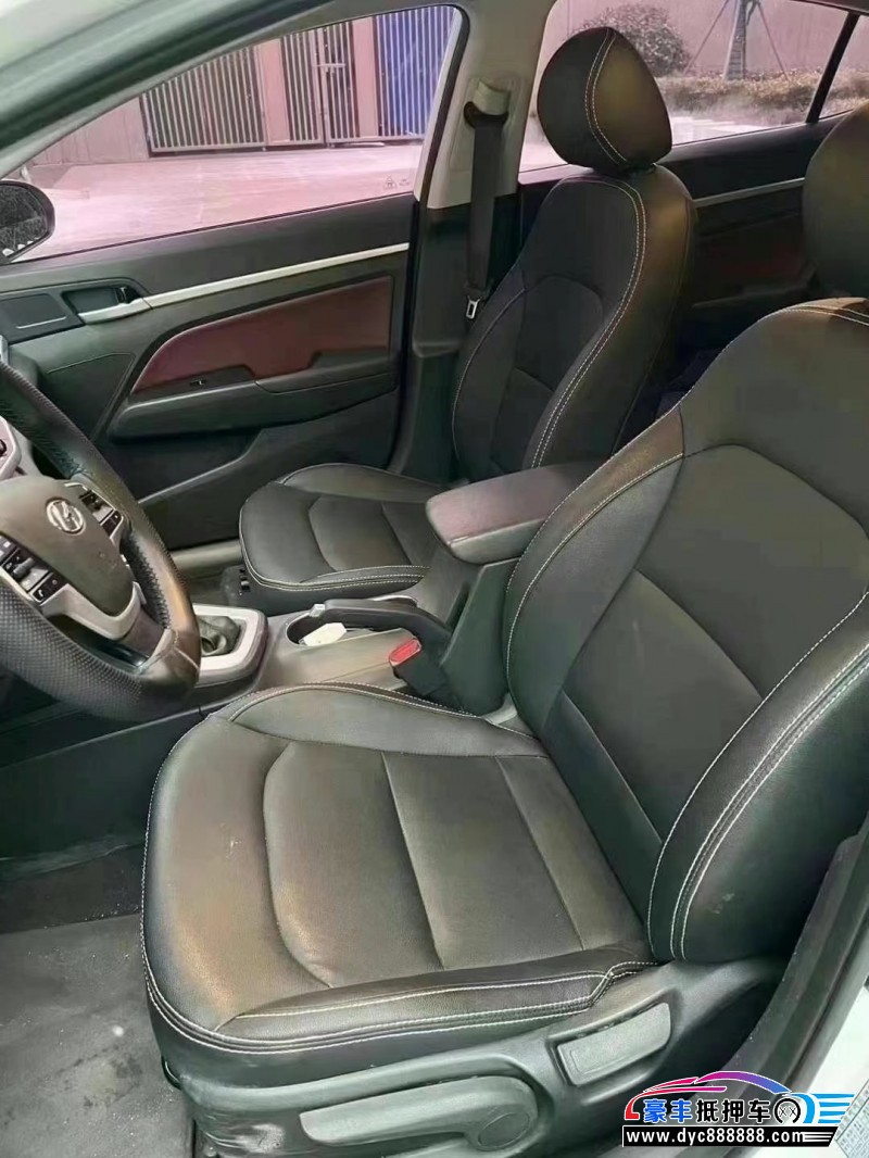 17年现代伊兰特轿车抵押车出售