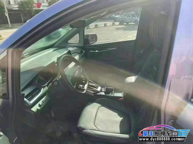 21年上汽大通G50轿车抵押车出售