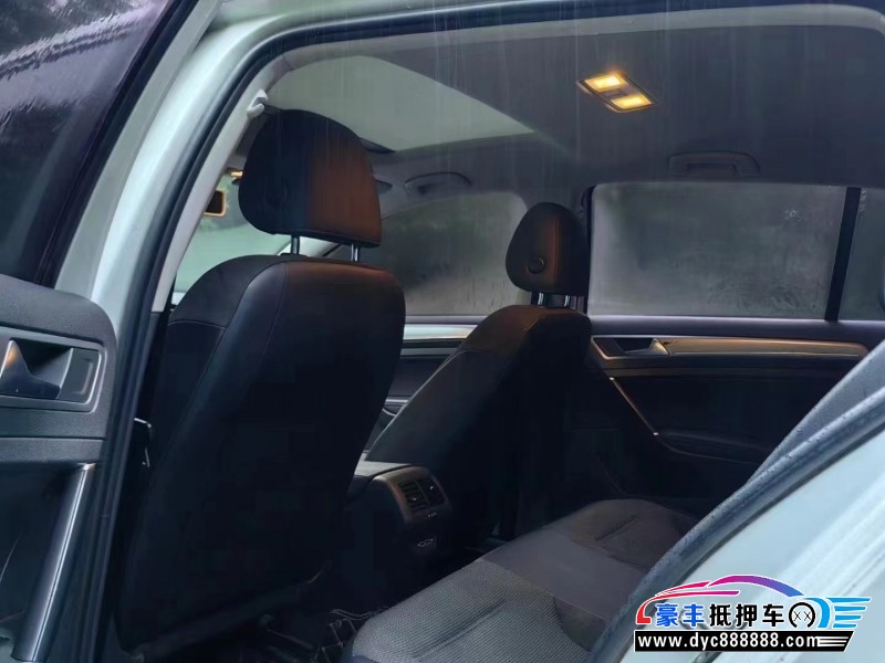 19年大众高尔夫轿车抵押车出售