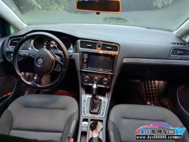 19年大众高尔夫轿车抵押车出售