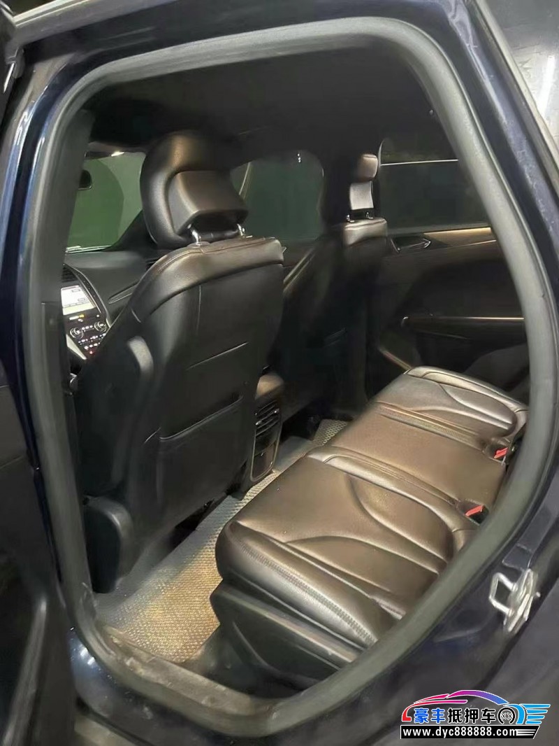 17年林肯MKC轿车抵押车出售