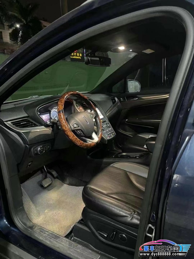 17年林肯MKC轿车抵押车出售