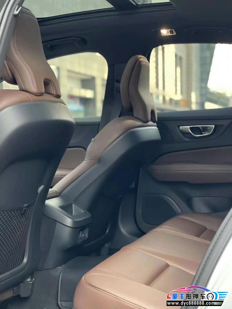 22年沃尔沃S60轿车抵押车出售