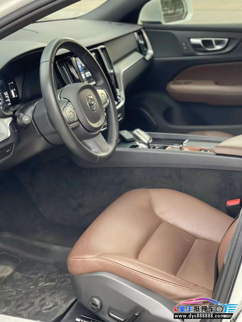 22年沃尔沃S60轿车抵押车出售