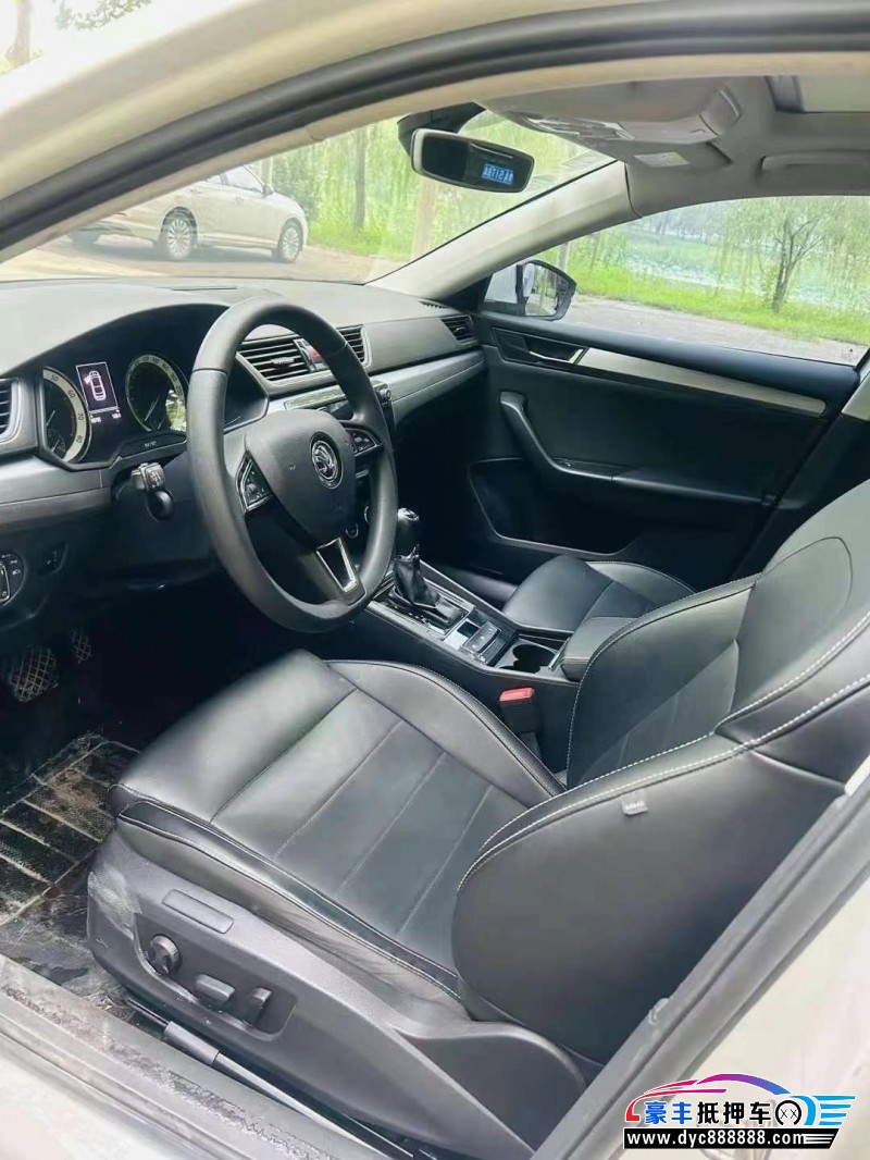 19年斯柯达速派轿车抵押车出售