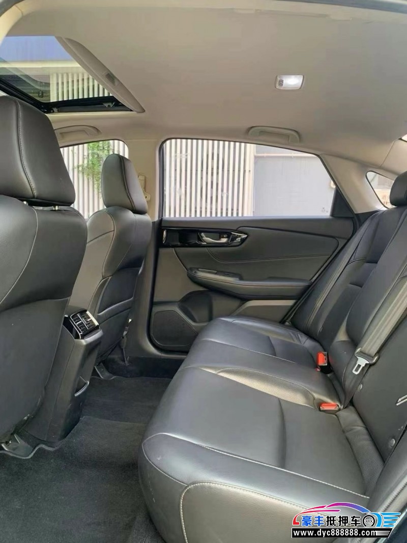 22年本田享域轿车抵押车出售