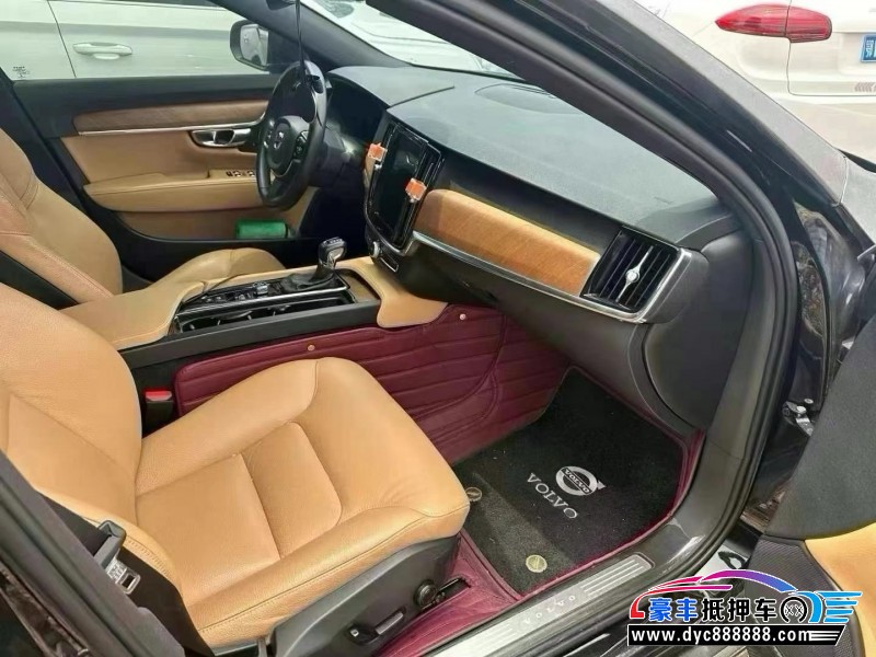 19年沃尔沃S90轿车抵押车出售