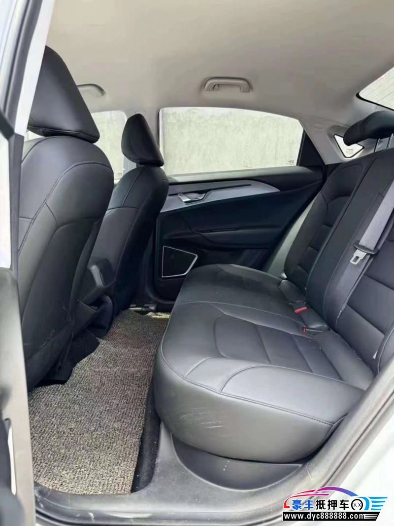 24年吉利几何轿车抵押车出售