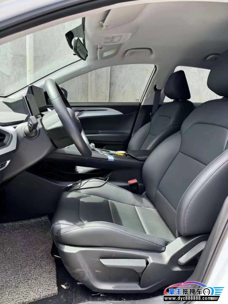 24年吉利几何轿车抵押车出售