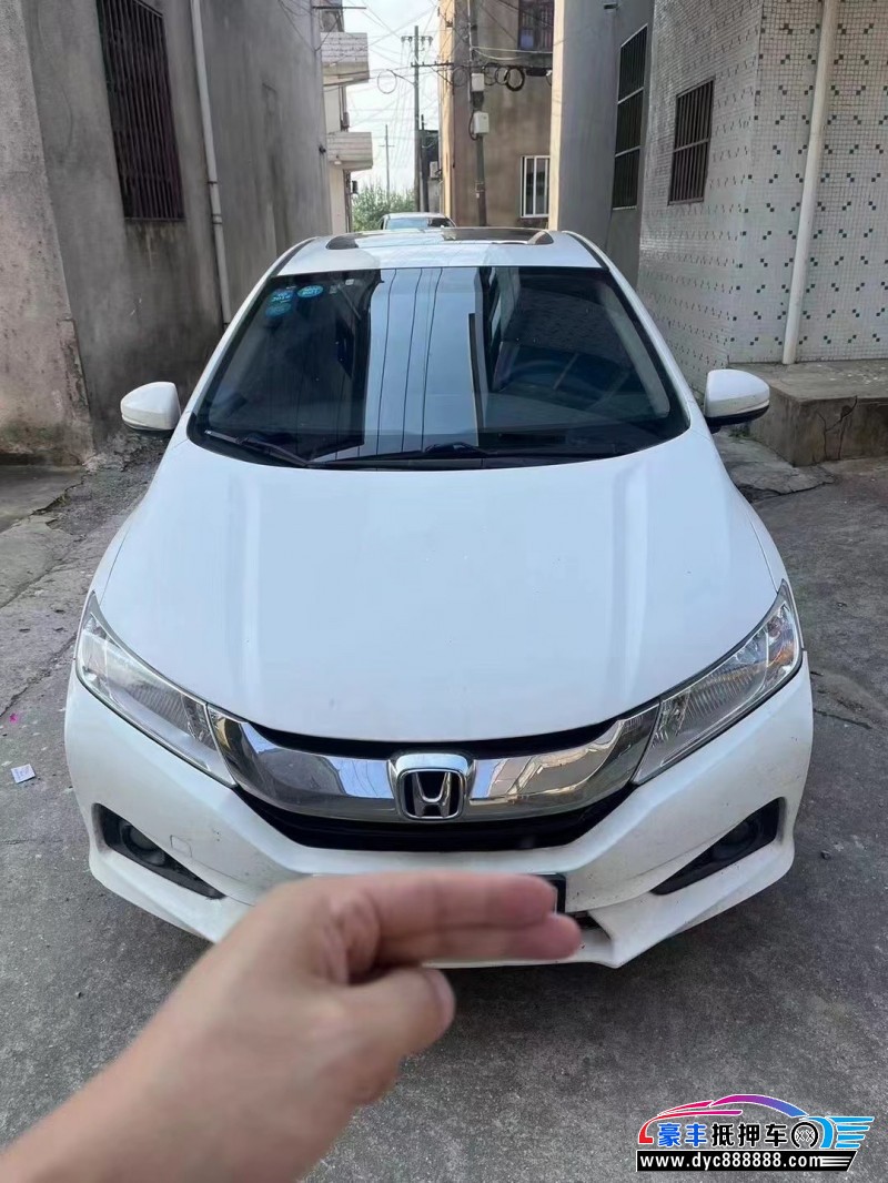 17年本田锋范轿车抵押车出售