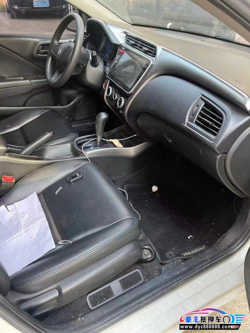 17年本田锋范轿车抵押车出售