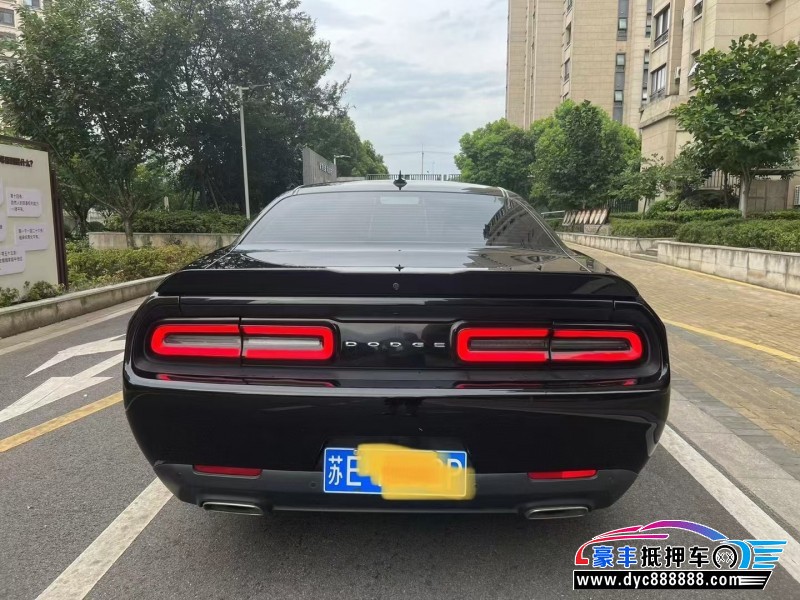 18年道奇道奇挑战者轿车抵押车出售