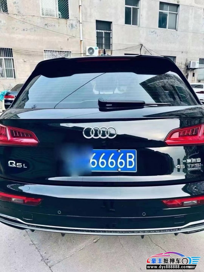 19年奥迪Q5轿车抵押车出售