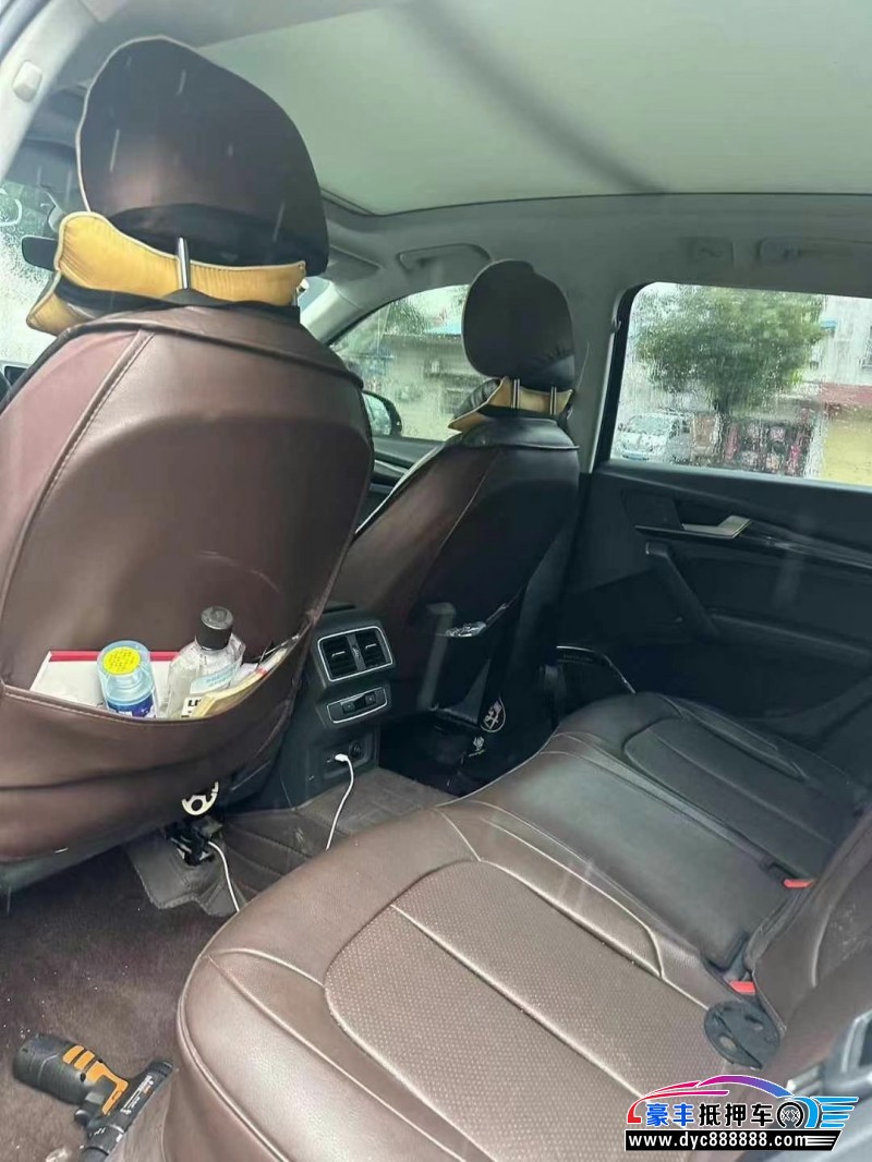 19年奥迪Q5轿车抵押车出售