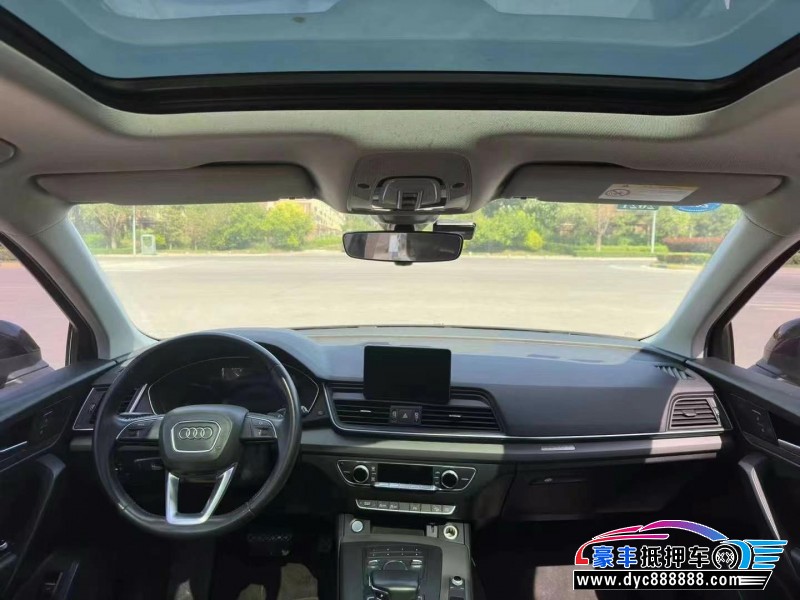 19年奥迪Q5轿车抵押车出售