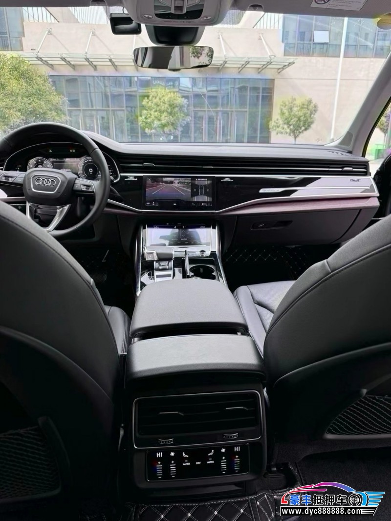 23年奥迪Q7轿车抵押车出售