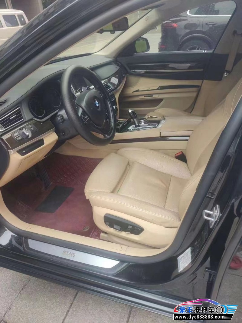 13年宝马7系轿车抵押车出售