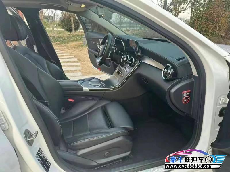20年奔驰C轿车抵押车出售