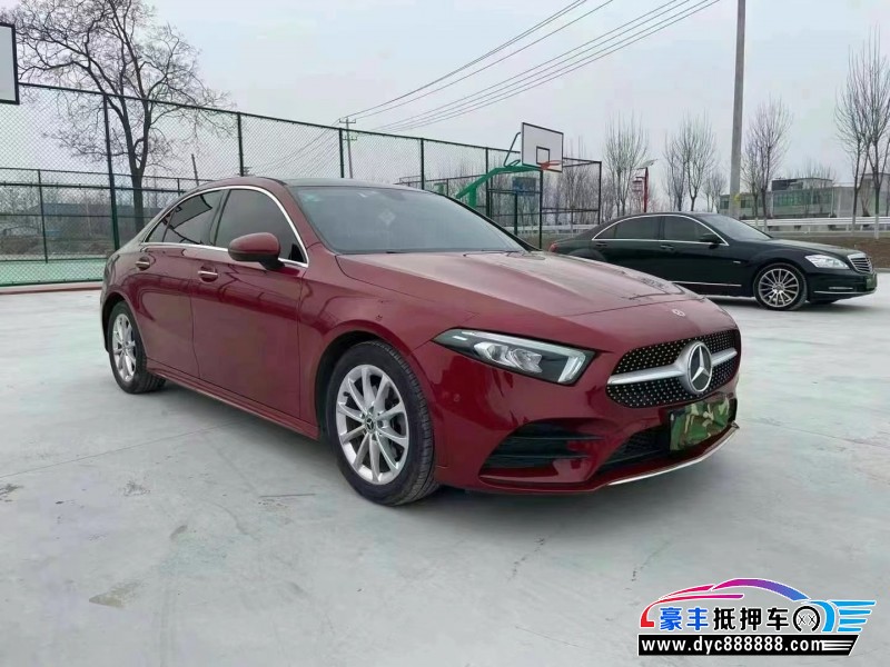 20年奔驰A轿车抵押车出售