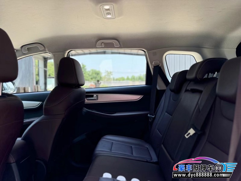 23年东风风行T5轿车抵押车出售