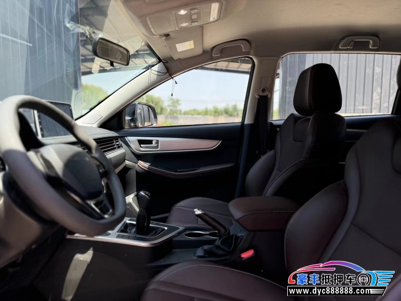 23年东风风行T5轿车抵押车出售