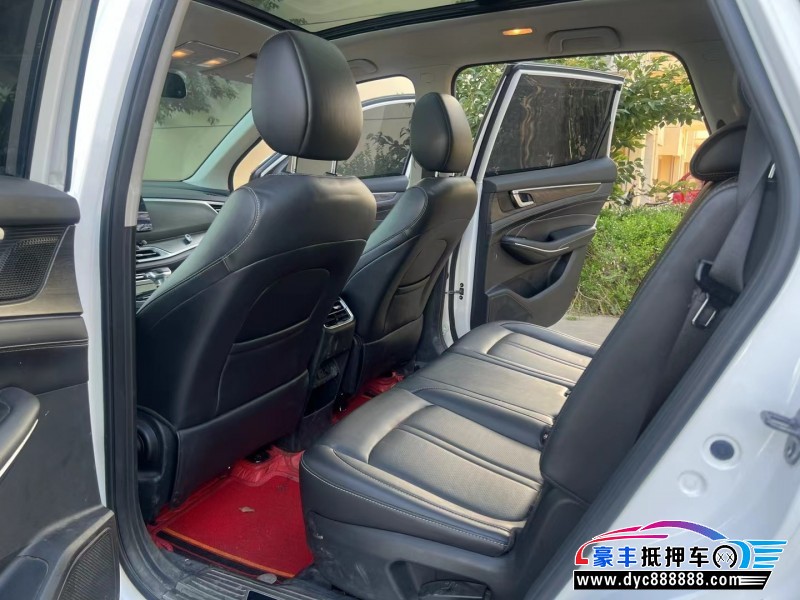 22年东风风光580轿车抵押车出售