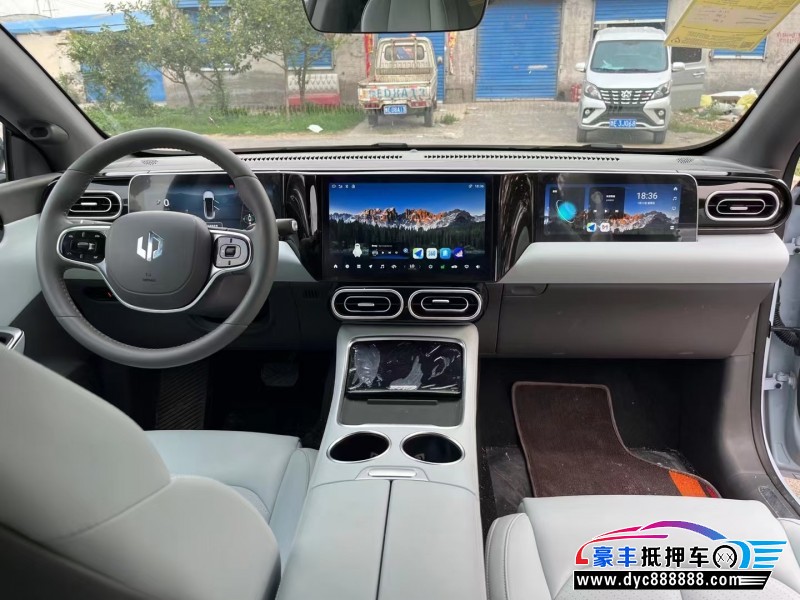 24年零跑c01轿车抵押车出售