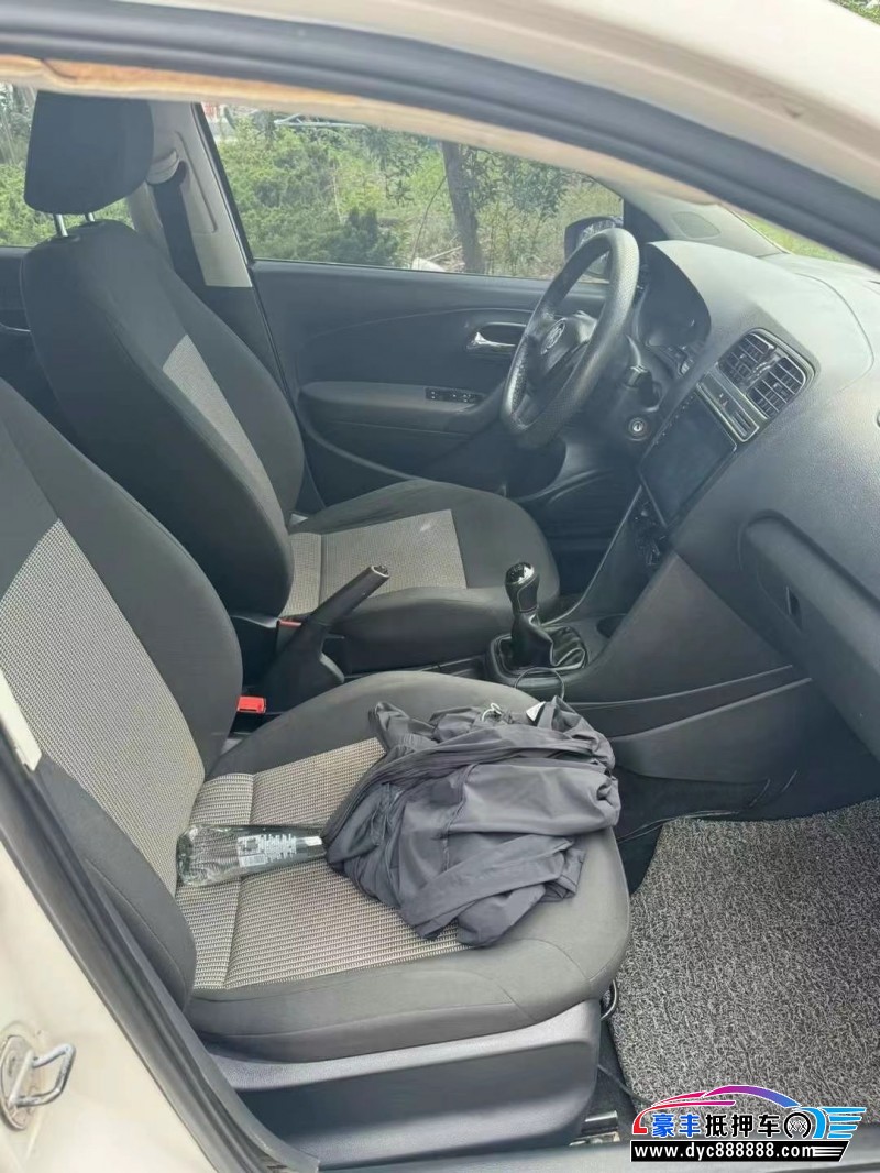 17年大众polo轿车抵押车出售