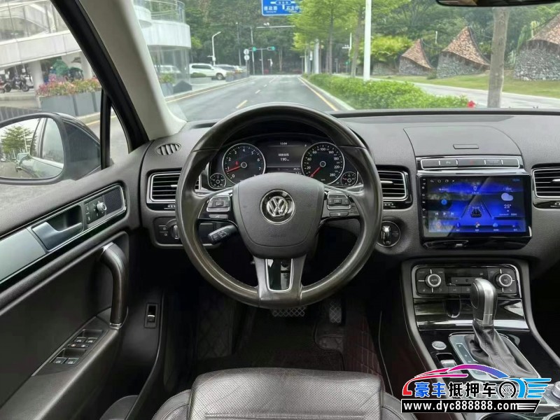 17年大众途锐轿车抵押车出售