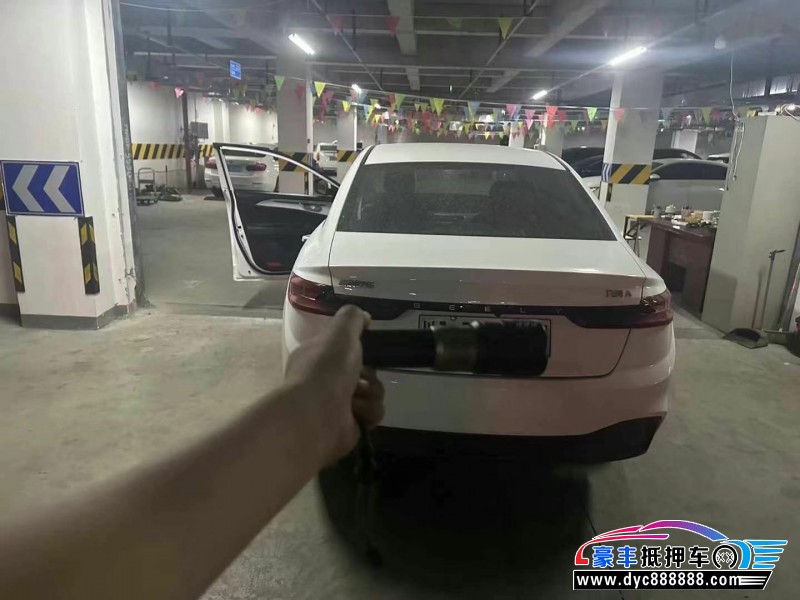 24年吉利几何轿车抵押车出售