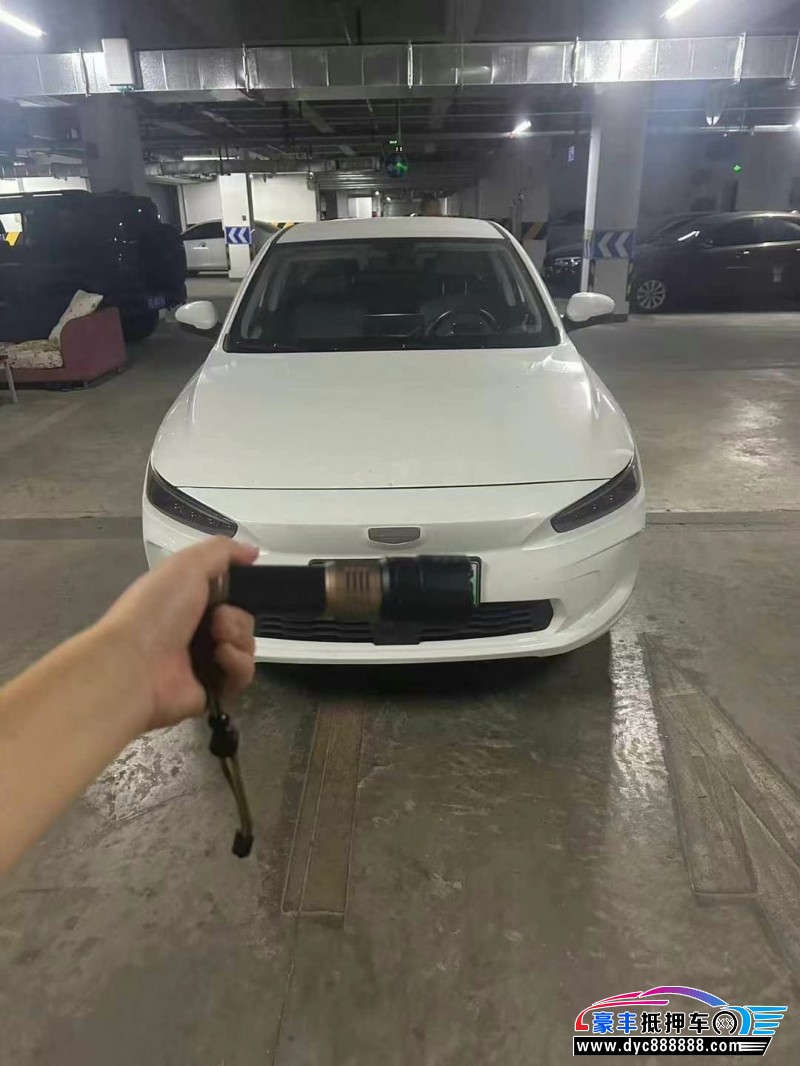 24年吉利几何轿车抵押车出售