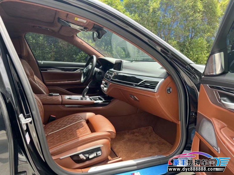 20年宝马7系轿车抵押车出售