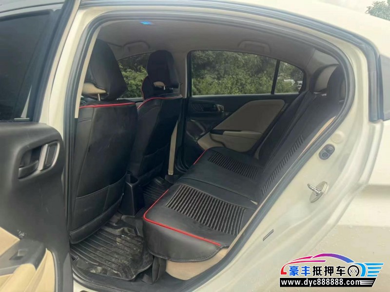 17年本田锋范轿车抵押车出售