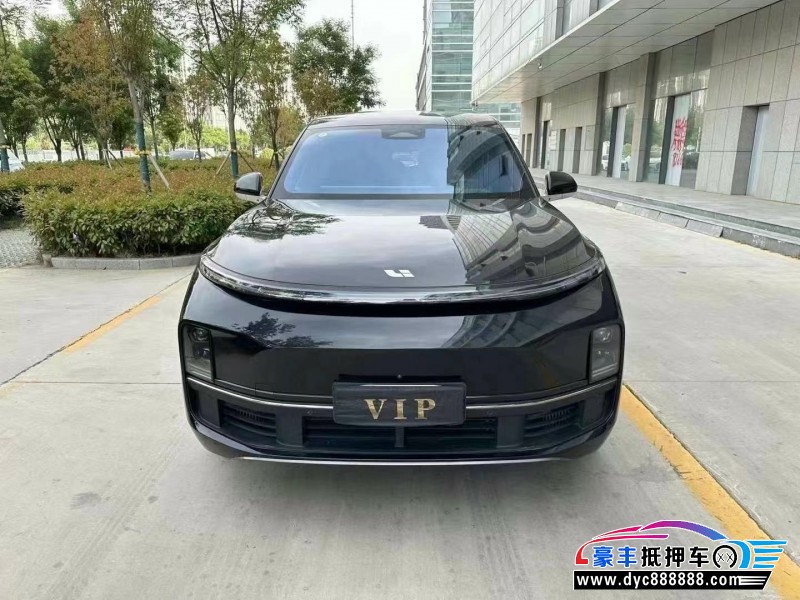 23年理想L8轿车抵押车出售