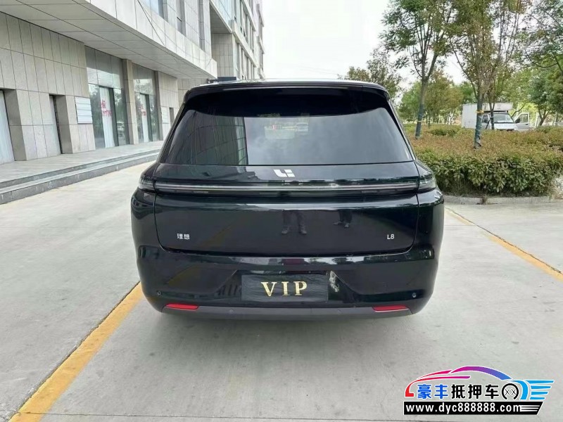 23年理想L8轿车抵押车出售