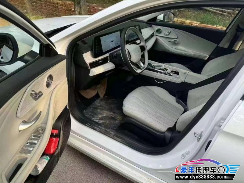 24年奇瑞风云轿车抵押车出售