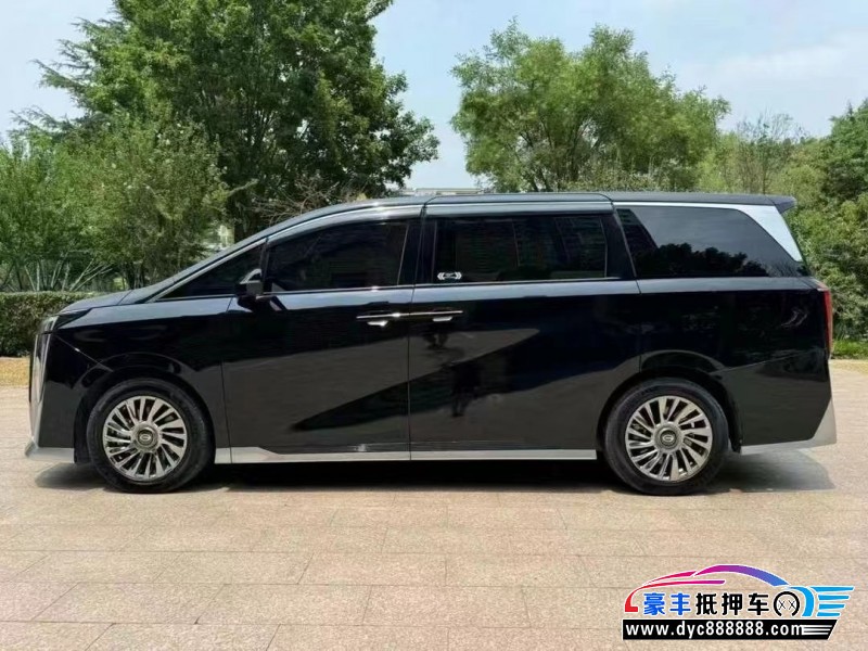 23年传祺M8轿车抵押车出售