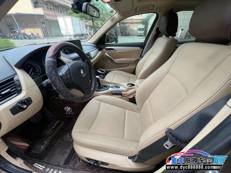 13年宝马X1轿车抵押车出售