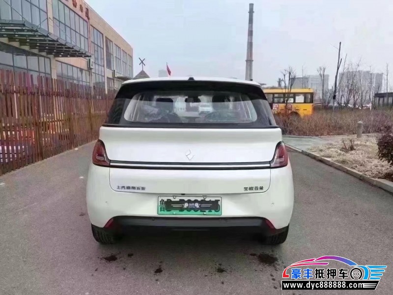 23年宝骏云朵轿车抵押车出售