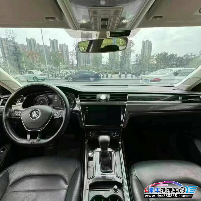 18年大众辉昂轿车抵押车出售